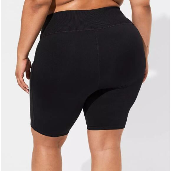 Torrid Performance Core 9 Inch Active Bike Short High Rise Black Sz 5 28 NWT - Picture 3 of 7